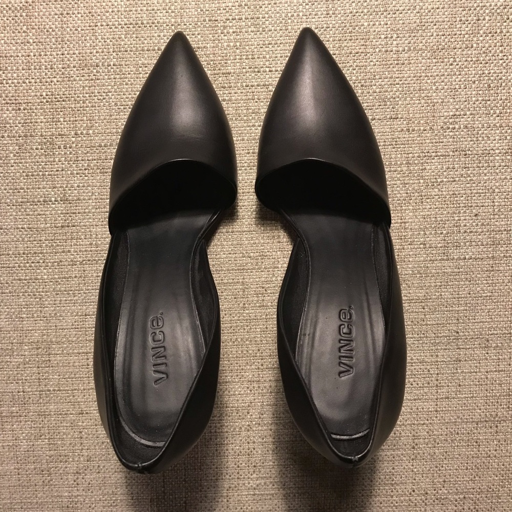 VINCE. Cosette Pointed Toe D’Orsay Pumps - Picture 2 of 7